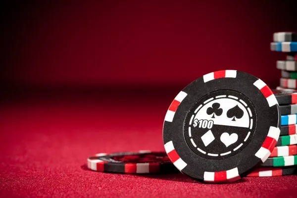 Active player counts guide table selection AduQ table lobby showing active player counts and betting limits on mahaspin