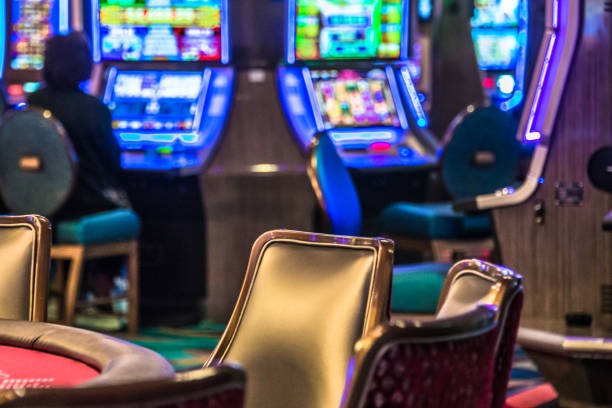 Payout structure displayed before joining AduQ payout table showing chip returns for each hand strength
